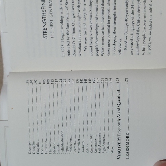 📚 Strengths Finder 2.0 Tom Rath hardcover book - Picture 8 of 14